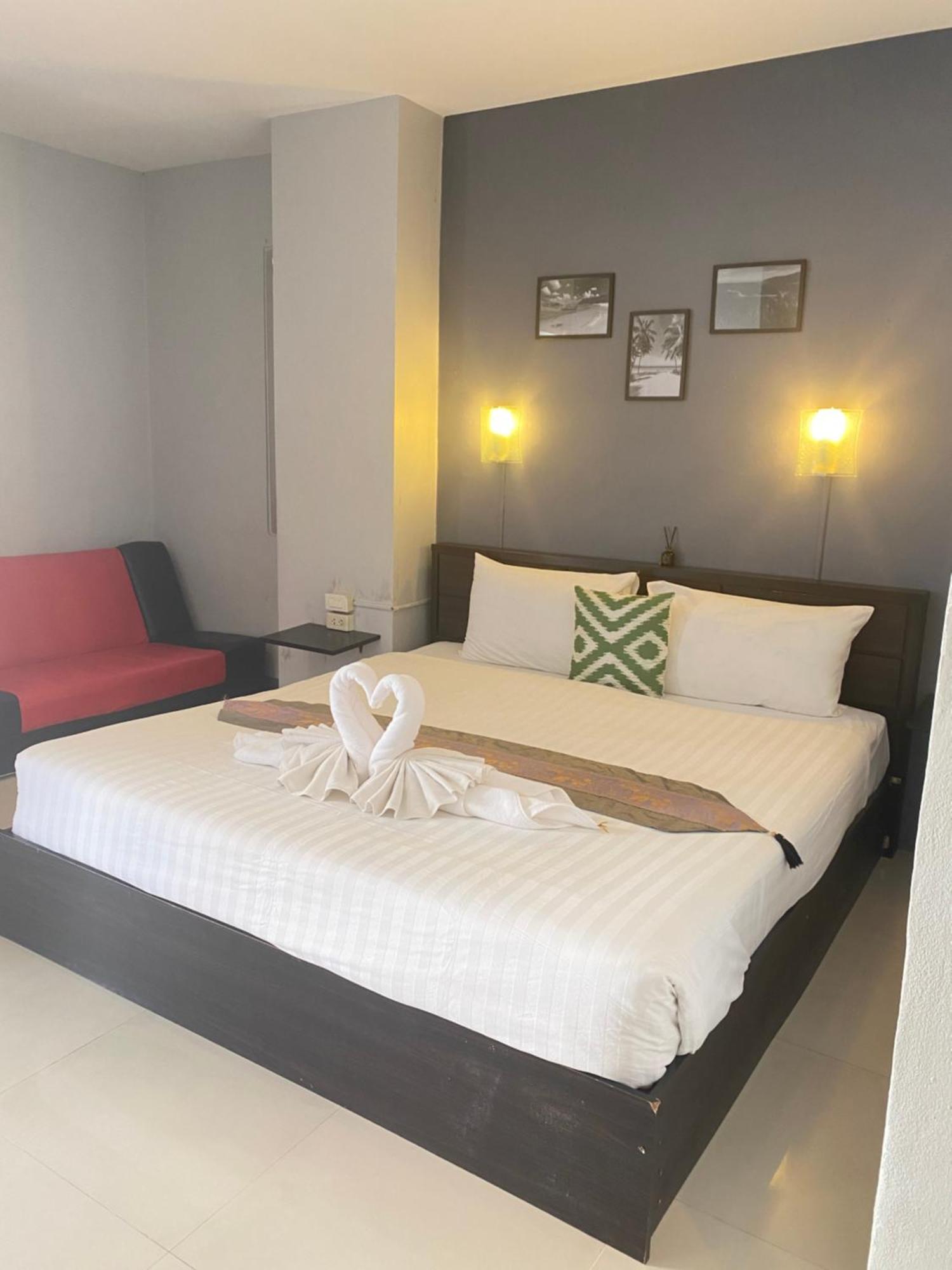 Holiday Home Patong Ngoại thất bức ảnh