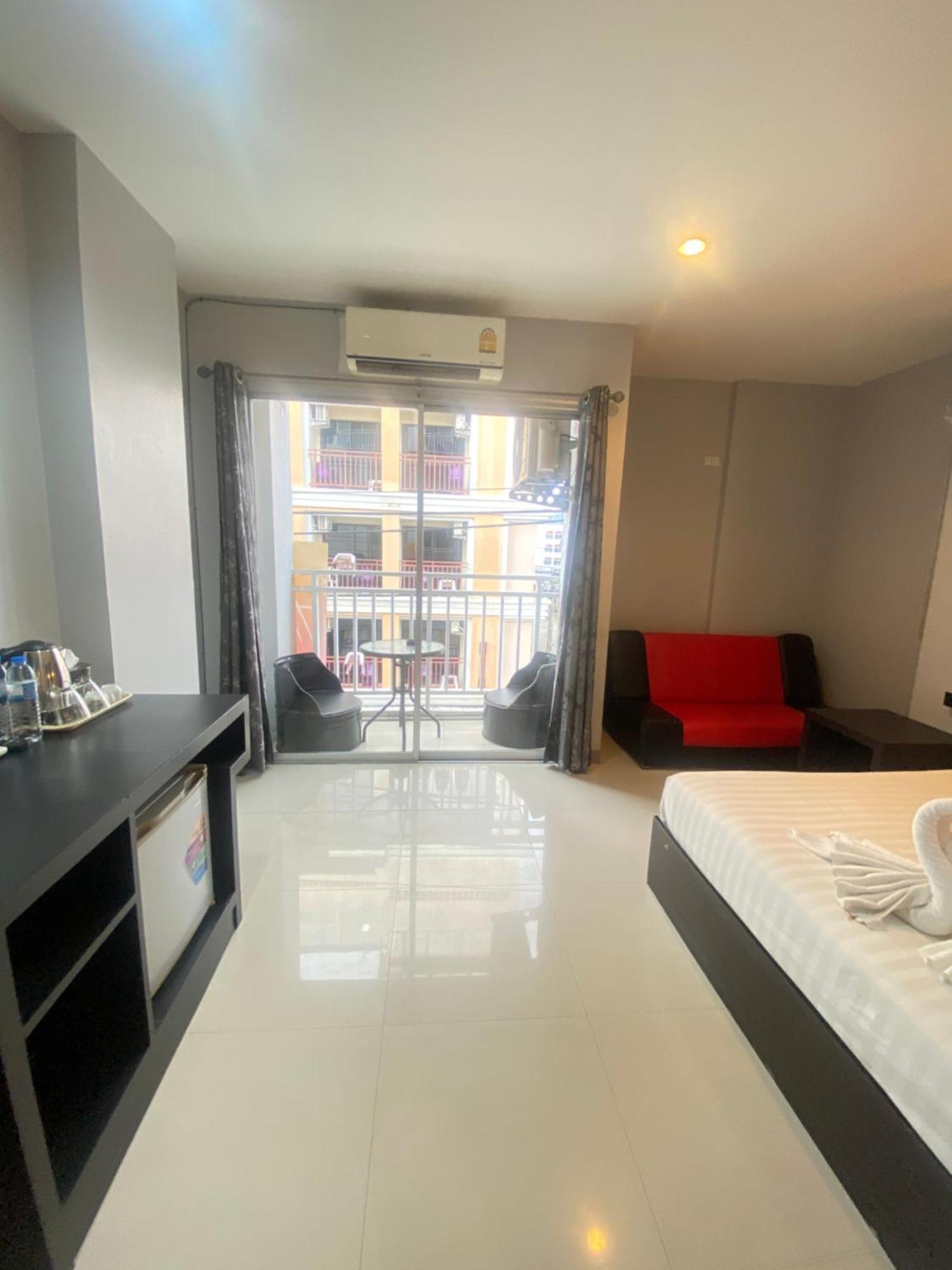Holiday Home Patong Ngoại thất bức ảnh