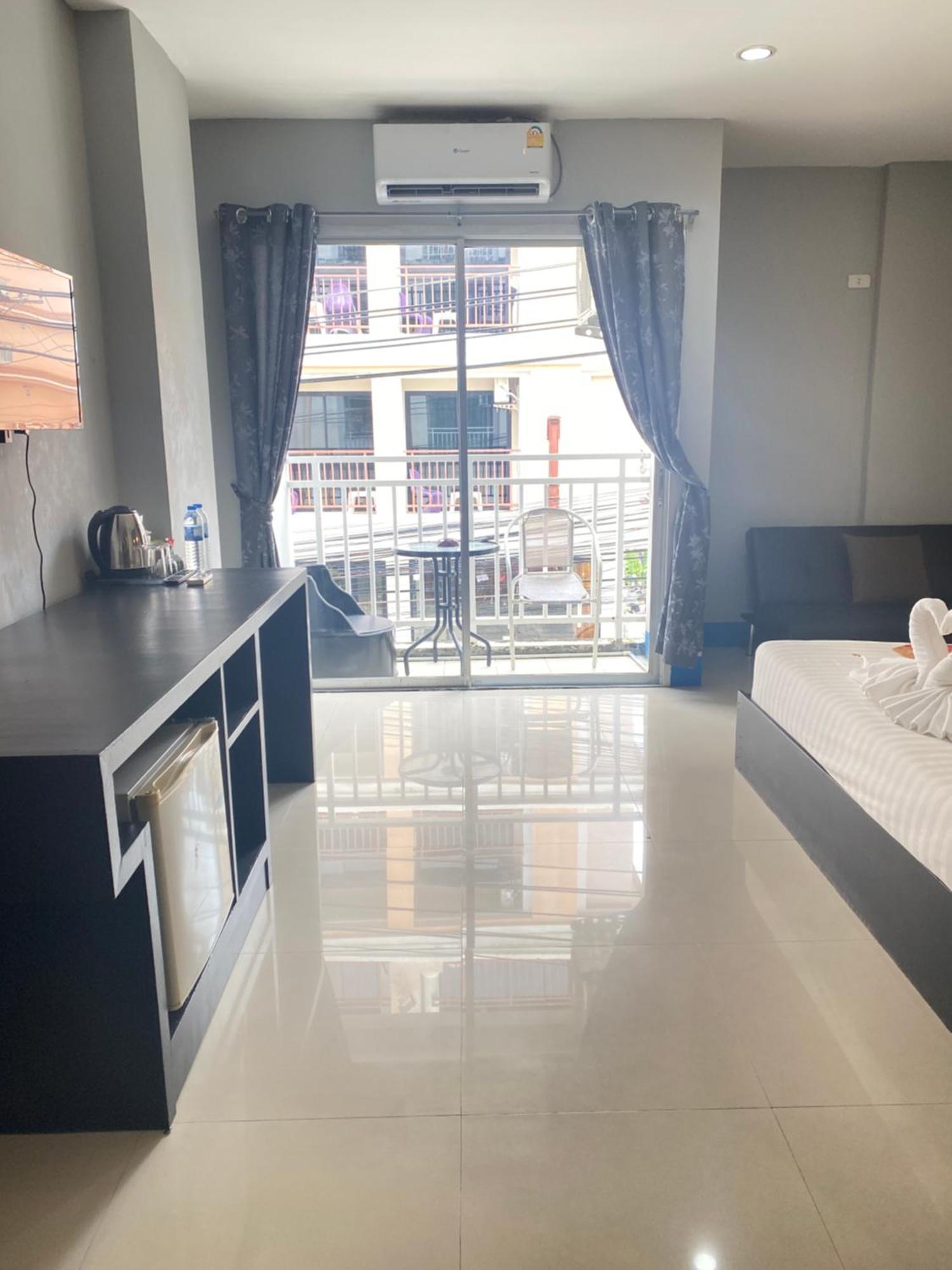 Holiday Home Patong Ngoại thất bức ảnh