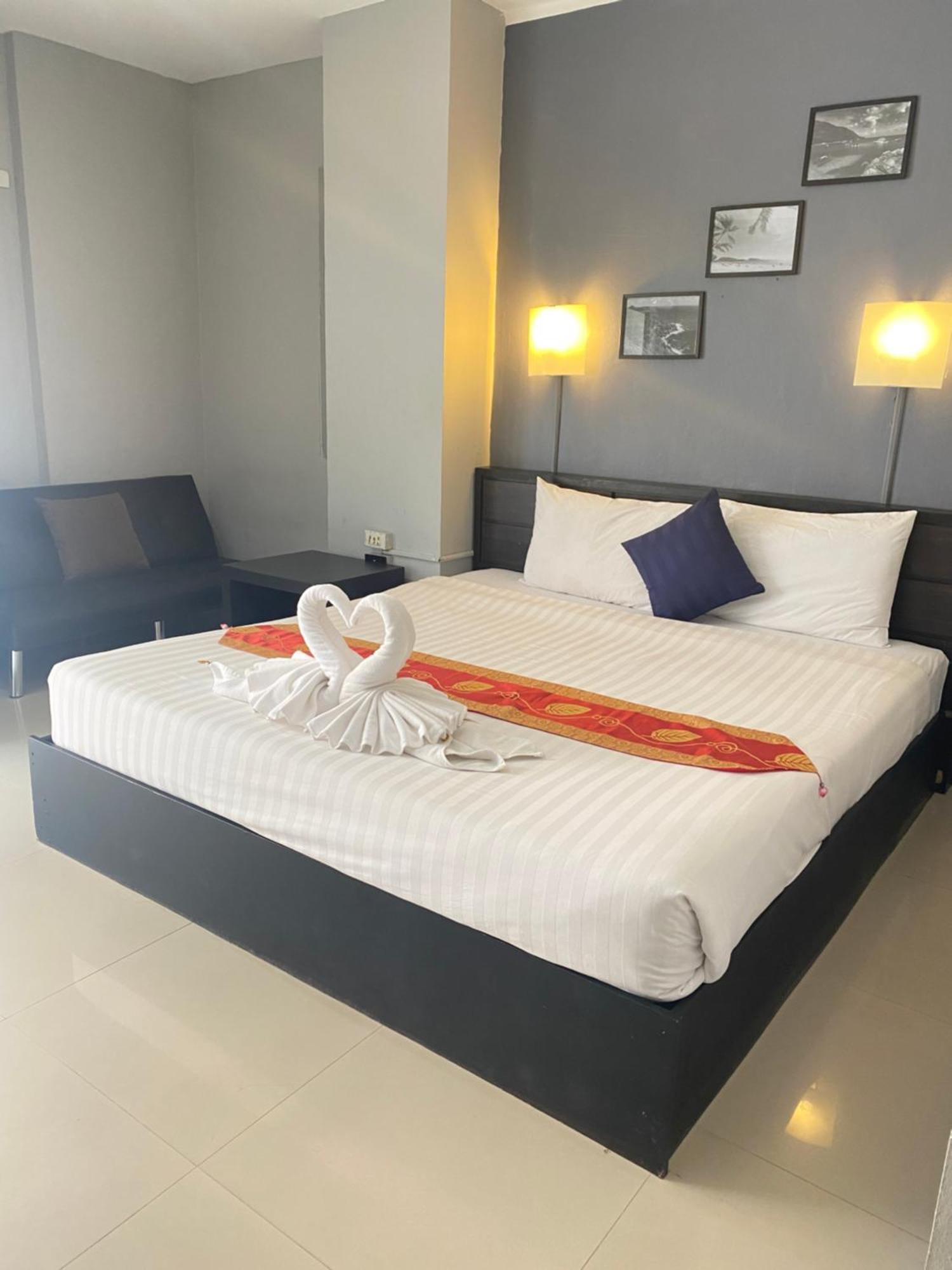 Holiday Home Patong Ngoại thất bức ảnh