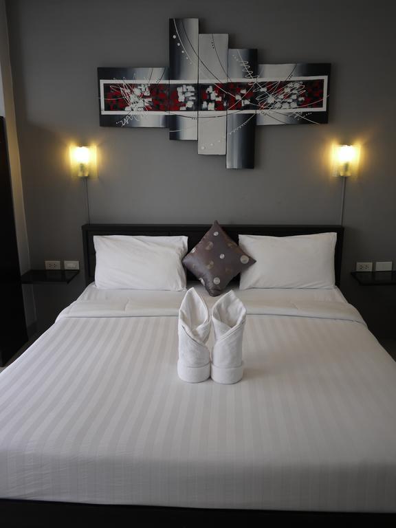 Holiday Home Patong Ngoại thất bức ảnh