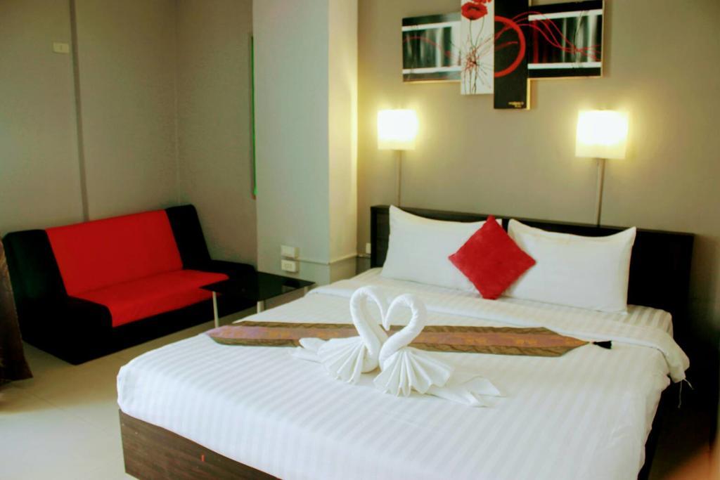 Holiday Home Patong Ngoại thất bức ảnh
