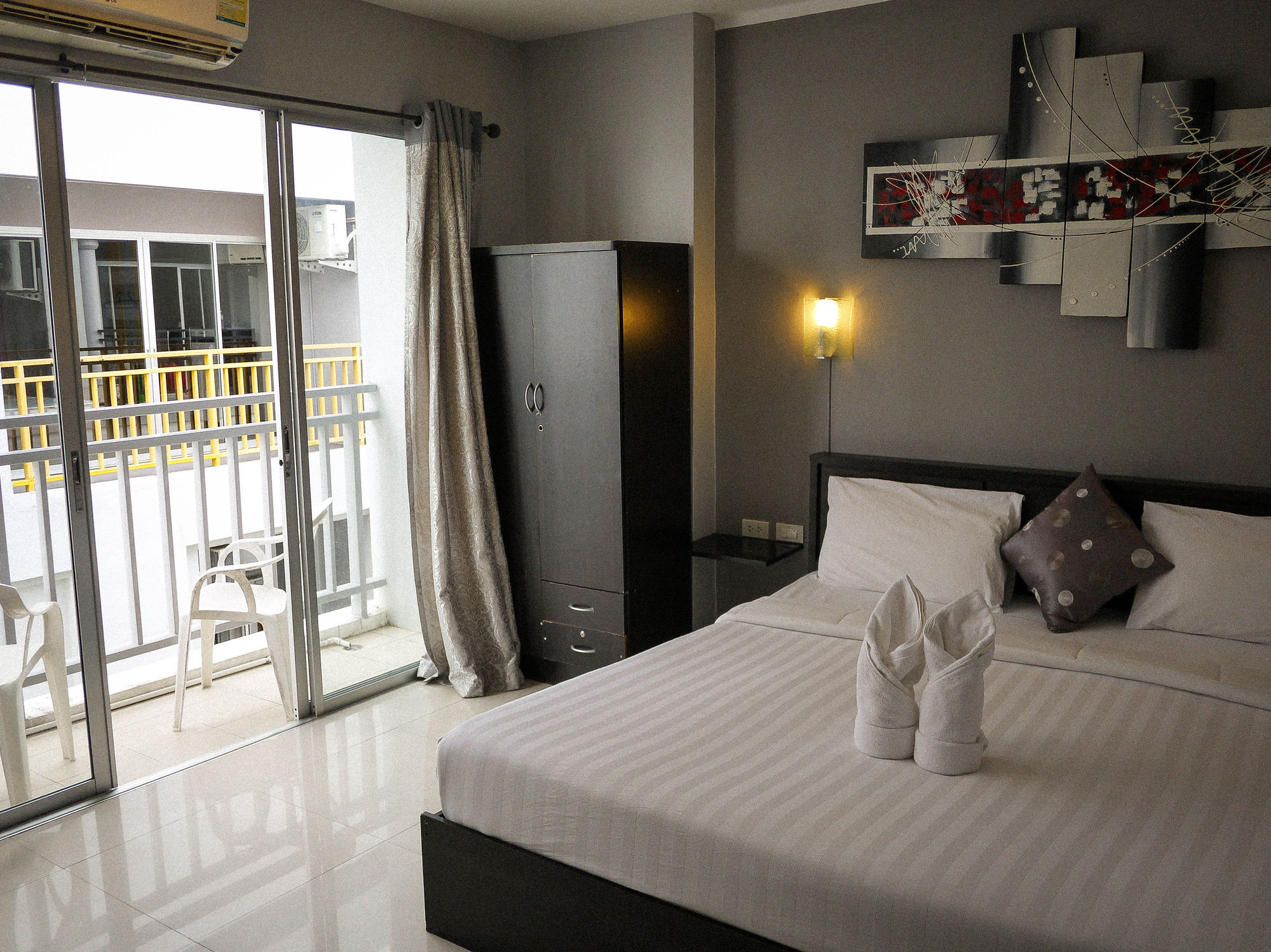 Holiday Home Patong Ngoại thất bức ảnh